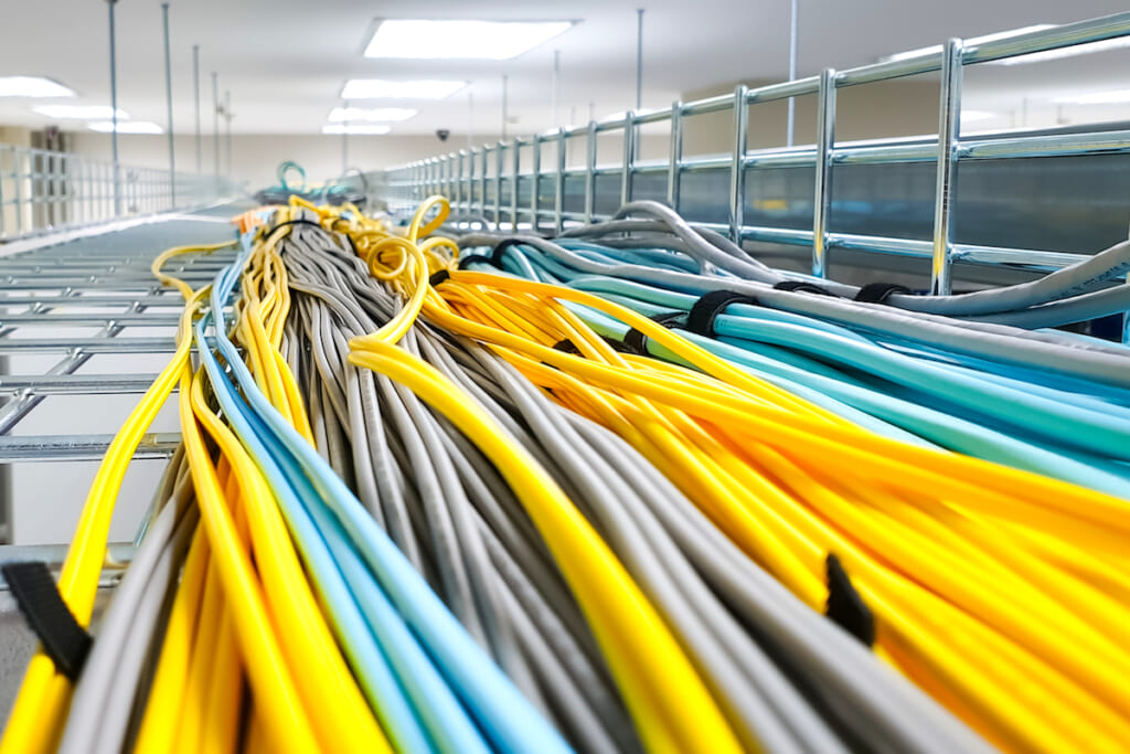 Scientists Develop Optic Fibre Threads for Clothes That Can Communicate